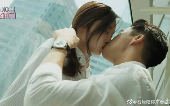 国产剧吻戏合集视频,盘点那些令人脸红的吻戏合集