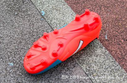 国产足球鞋测评视频,品质与性能的完美融合